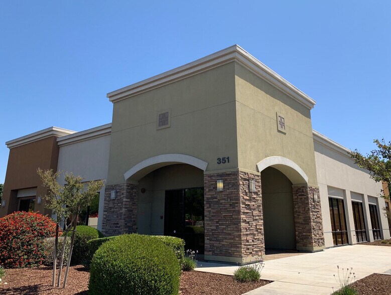 More Photos Of 351 Mall Dr, Hanford Office For Sale
