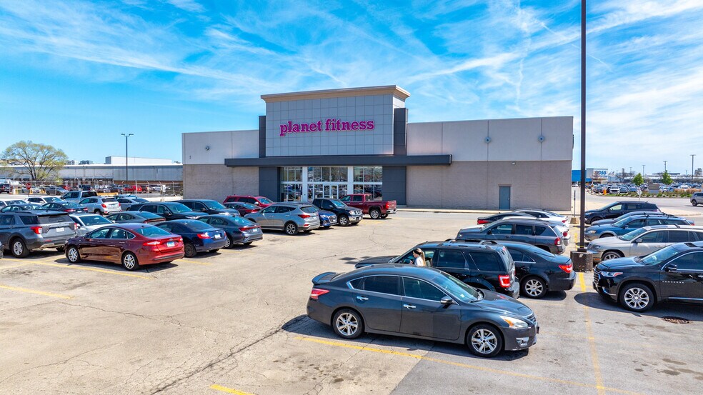 More Photos Of 7455 S Cicero Ave, Chicago Freestanding For Sale