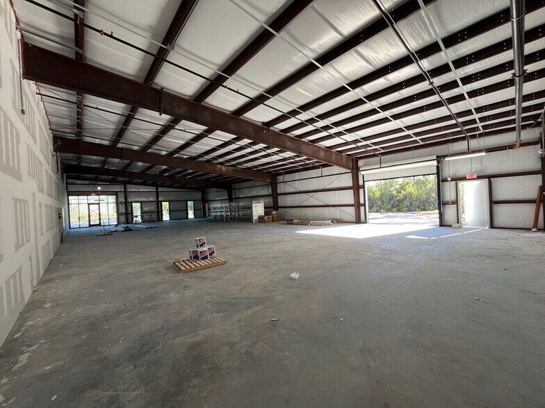 More Photos Of 17657 Cordova Pl, Panama City Beach Warehouse For Lease