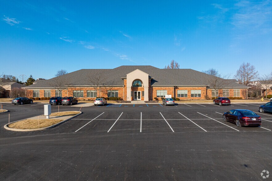 More Photos Of 1001 Chestnut Hills Pky, Fort Wayne Office For Lease