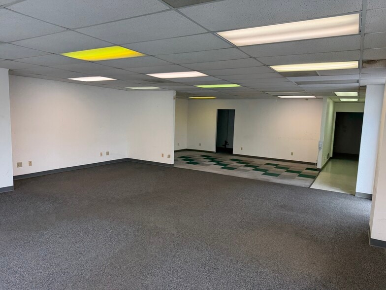 More Photos Of 10121 Imperial Ave, Cupertino Service For Lease