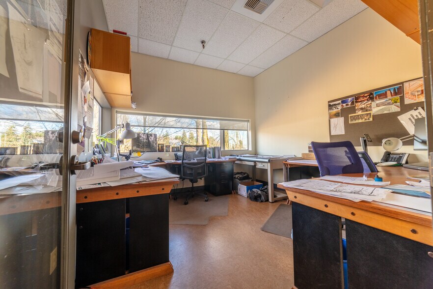 More Photos Of 15200 52nd Ave S, Tukwila Office For Lease