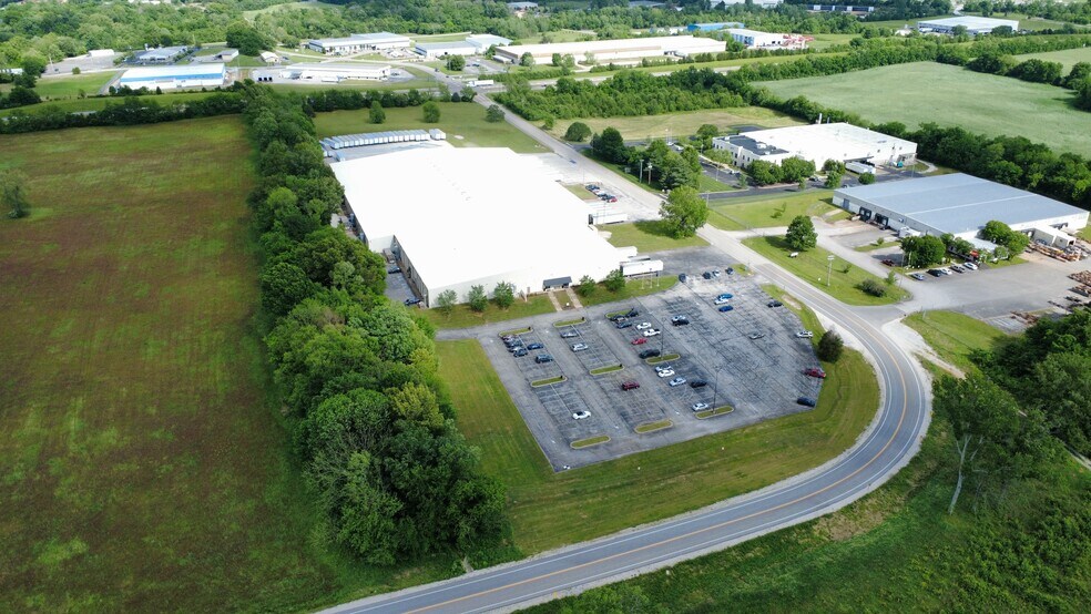 More Photos Of 2206 Oakland Pky, Columbia Distribution For Sale