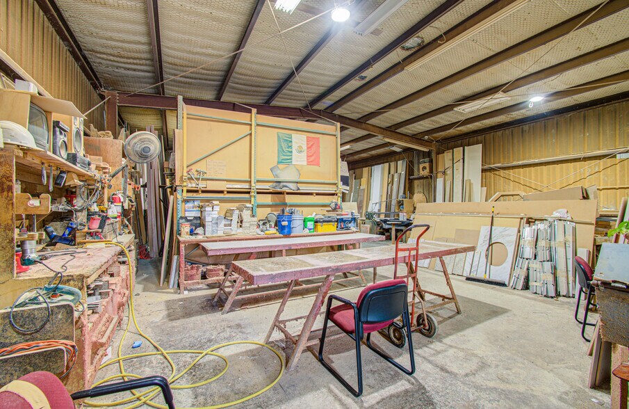 More Photos Of 7571 Morley St, Houston Warehouse For Sale
