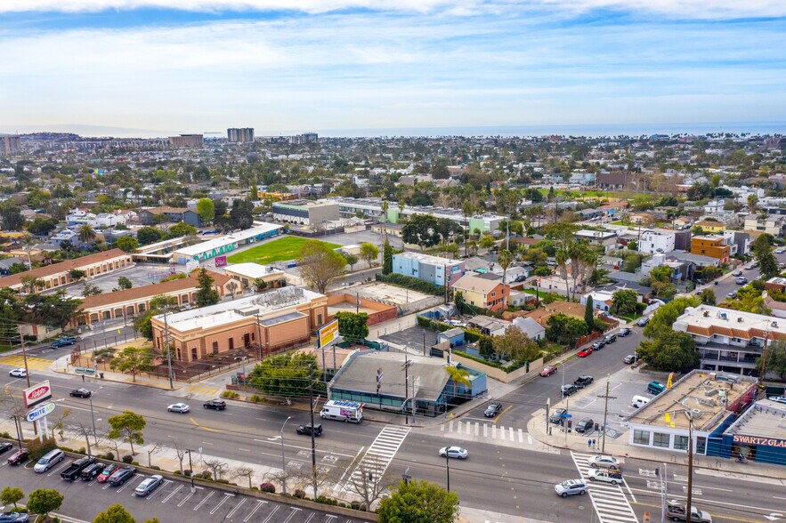 More Photos Of 845 Lincoln Blvd, Venice Office For Lease