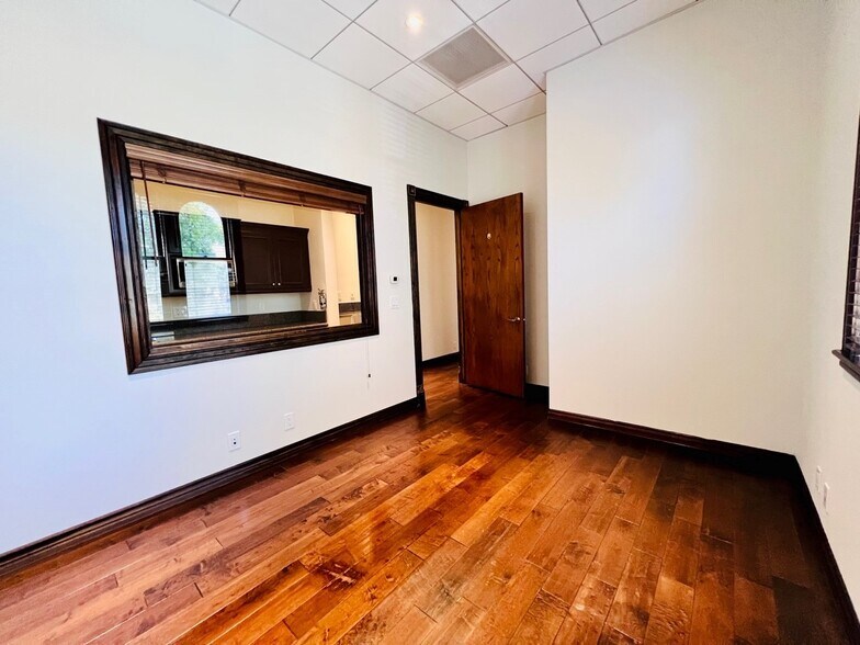 More Photos Of 13323 W Washington Blvd, Culver City Medical For Lease