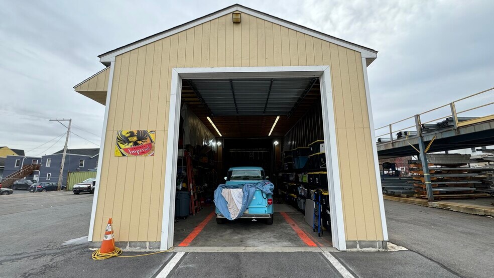 More Photos Of 309 S Main St, Phillipsburg Office For Sale