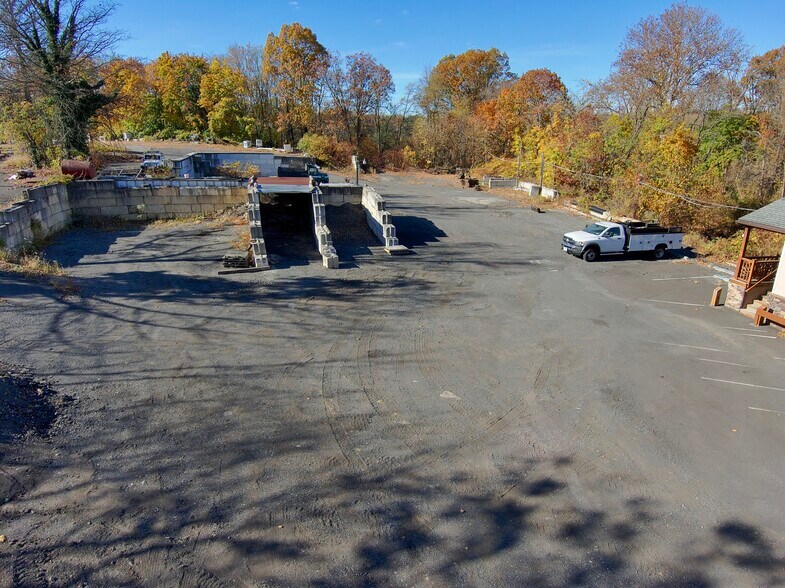 More Photos Of 2028 Huntingdon Pike, Huntingdon Valley Warehouse For Sale