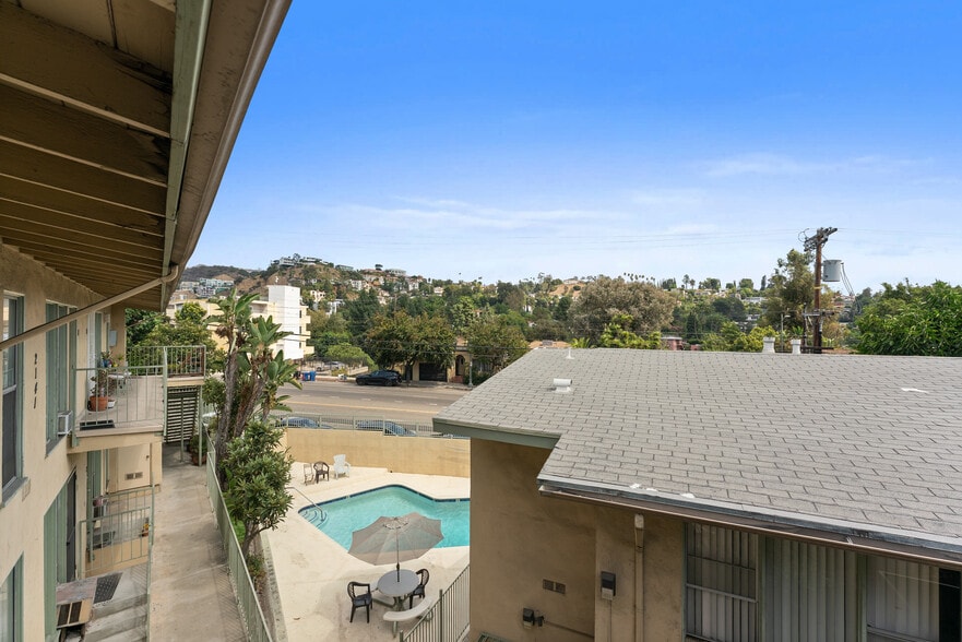 More Photos Of 2131 N Cahuenga Blvd, Los Angeles Apartments For Sale