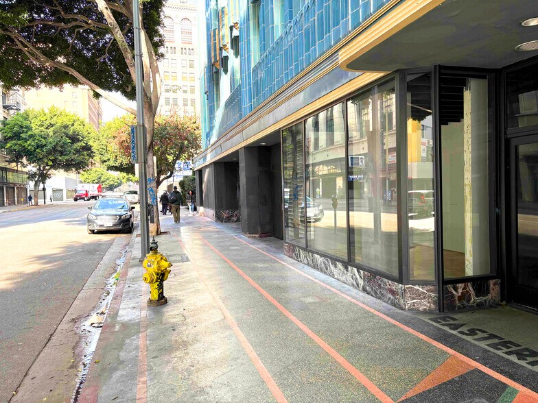 More Photos Of 215 W 9th St, Los Angeles Apartments For Lease