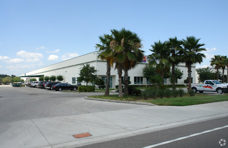 More Photos Of 6911 Bryan Dairy Rd, Largo Warehouse For Lease