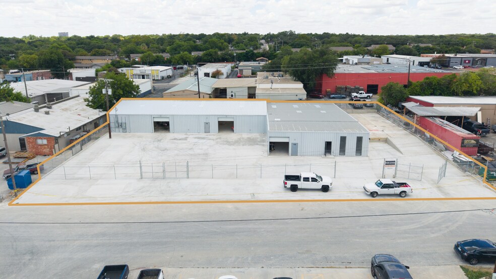 More Photos Of 118-122 W Turbo Dr, San Antonio Warehouse For Lease