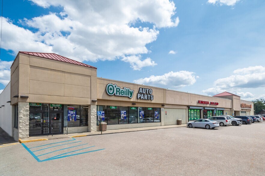 More Photos Of 16800-16862 Schaefer Hwy, Detroit Unknown For Lease