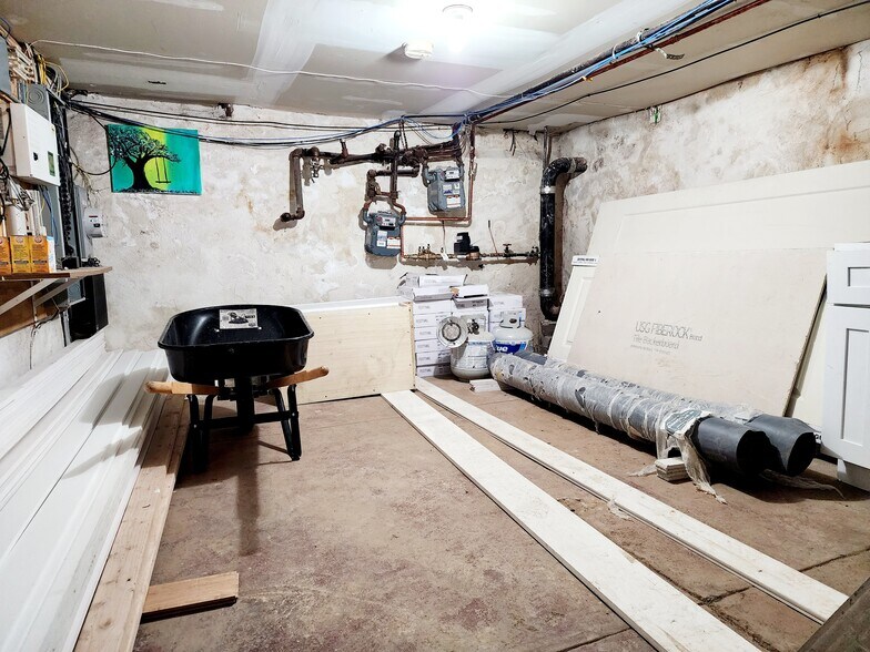 More Photos Of 2709 E Allegheny Ave, Philadelphia Office Residential For Sale