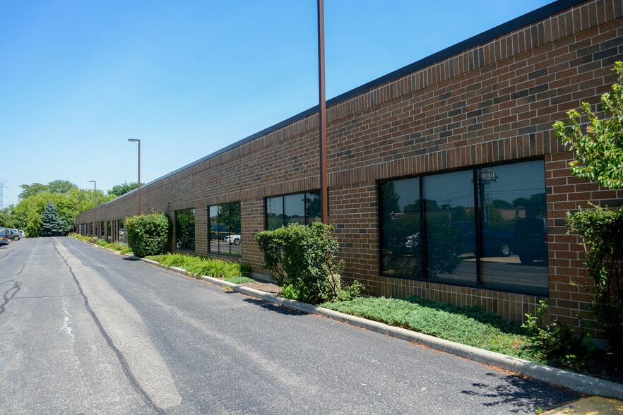 More Photos Of 1200-1228 Allanson Rd, Mundelein Warehouse For Sale