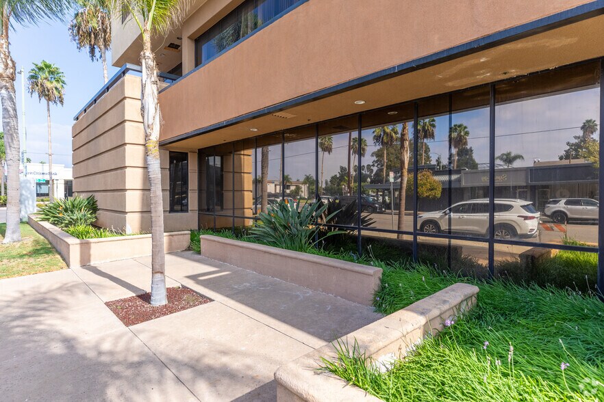 More Photos Of 355 W Grand Ave, Escondido Office For Lease