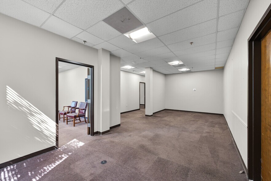 More Photos Of 116 N Church St, Jackson Office For Lease