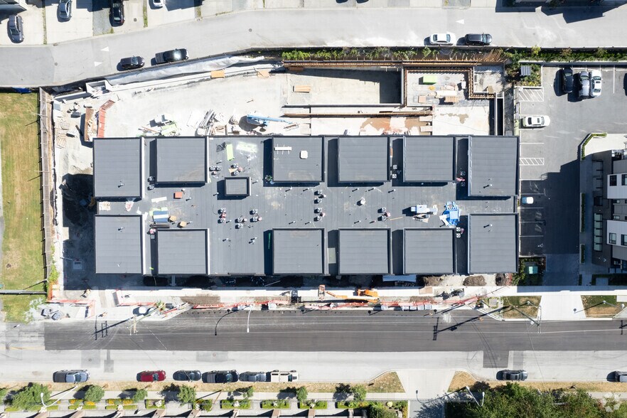 Primary Photo Of 14858 60 Av, Surrey Apartments For Lease