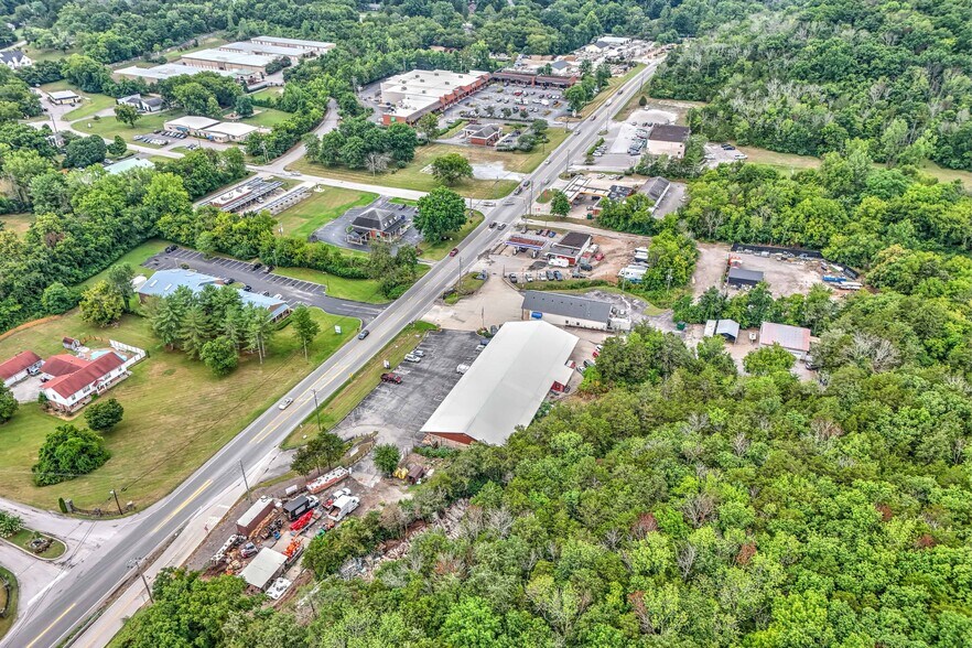 More Photos Of 2197-2231 Hillsboro Rd, Franklin Freestanding For Lease