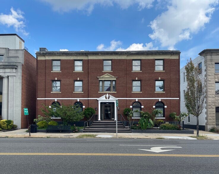 Primary Photo Of 1539 Franklin Ave, Mineola Office For Lease