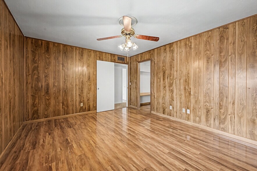 More Photos Of 8038 E Almeria Rd, Scottsdale Office For Sale
