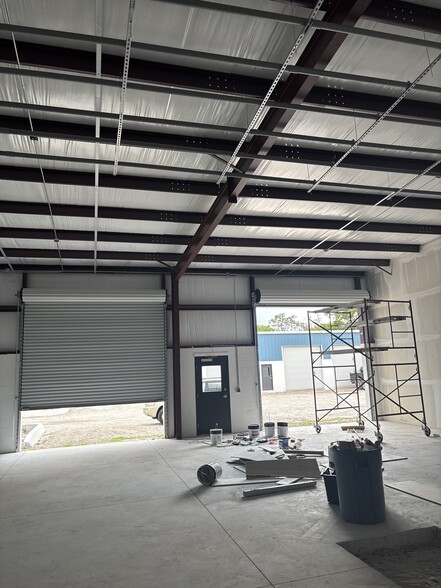 More Photos Of 14050 N Florida Ave, Tampa Unknown For Lease