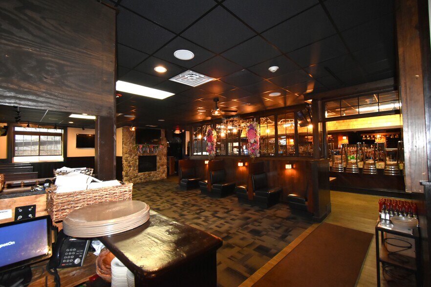 More Photos Of 1021 Rt-146, Clifton Park Restaurant For Sale