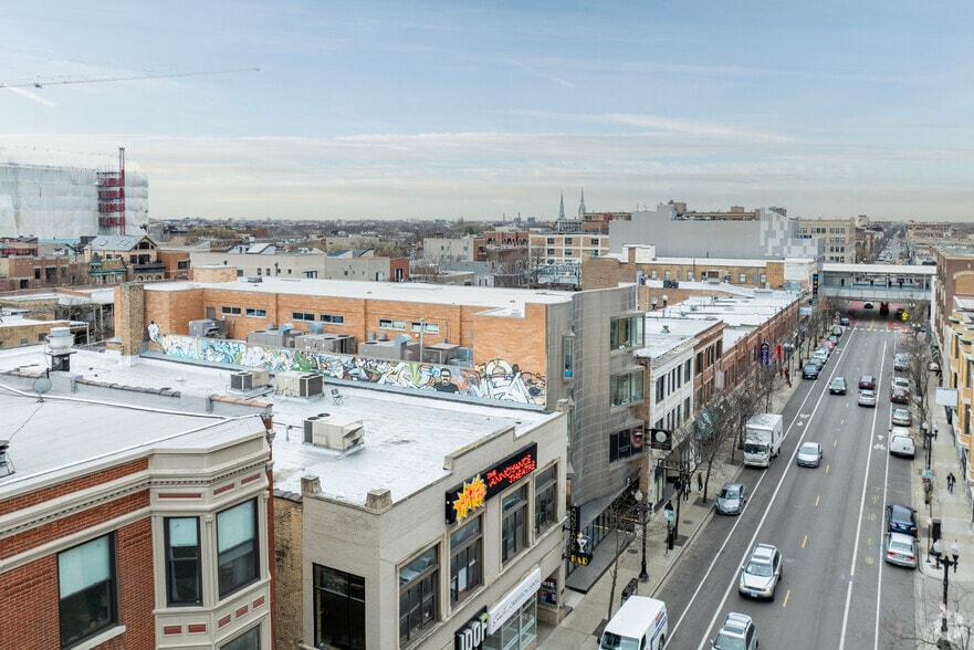 More Photos Of 855 W Belmont Ave, Chicago Office For Lease