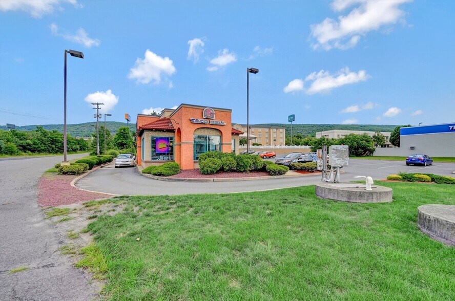 More Photos Of 1037 Barre Townshp Blvd, Wilkes Barre Fast Food For Lease