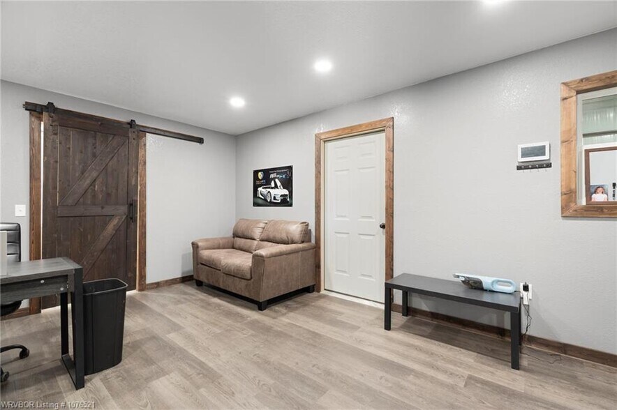 More Photos Of 209 S Broadway St, Stigler Flex For Sale