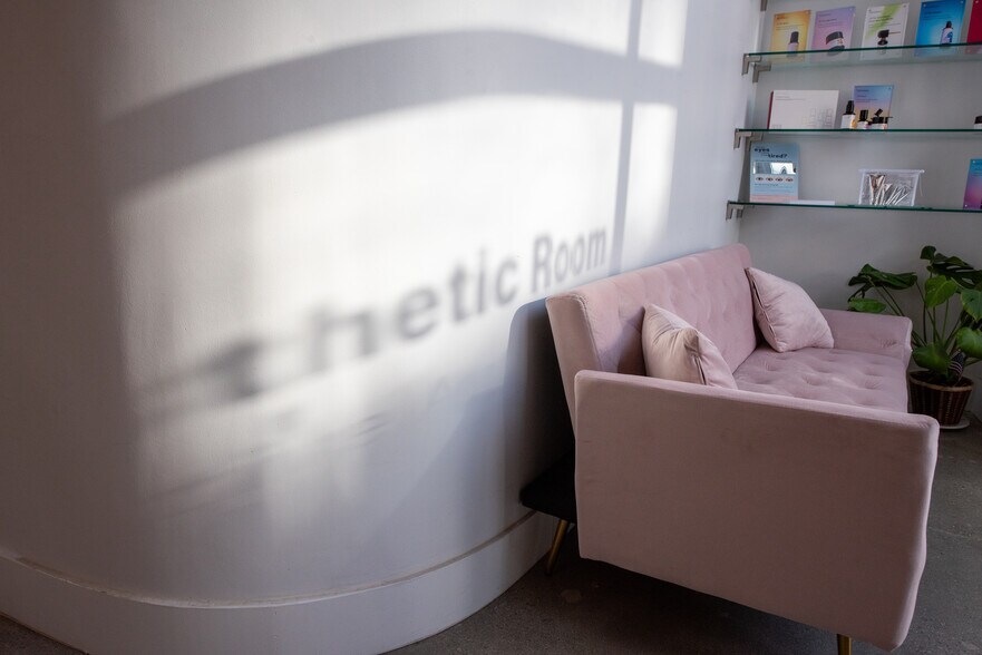More Photos Of 413-445 N Rodeo Dr, Beverly Hills Coworking Space
