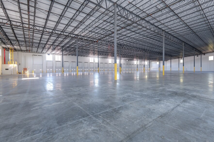 More Photos Of 2223 Thornton Rd, Douglasville Warehouse For Lease