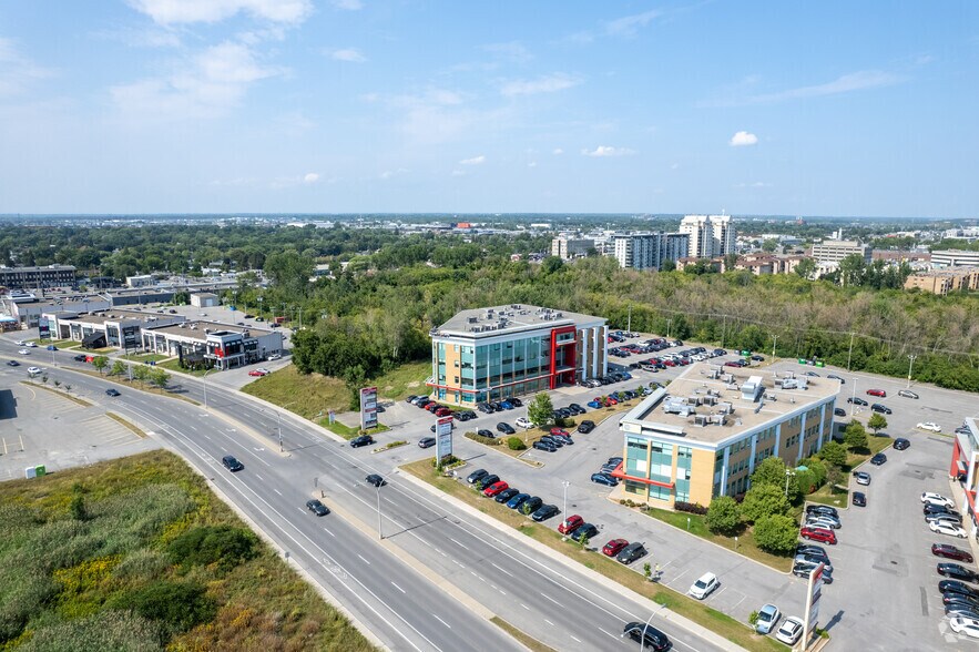 More Photos Of 1575 Boul De L'avenir, Laval Medical For Sale