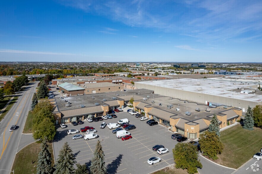 More Photos Of 95 W Beaver Creek Rd, Richmond Hill Light Distribution For Lease