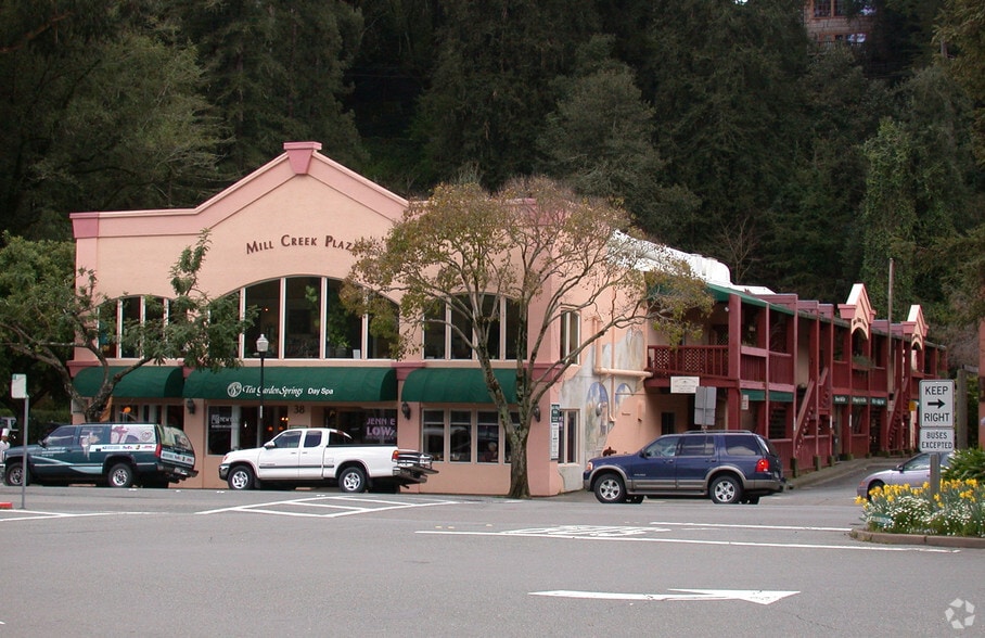 More Photos Of 12 Miller Ave, Mill Valley General Retail For Lease