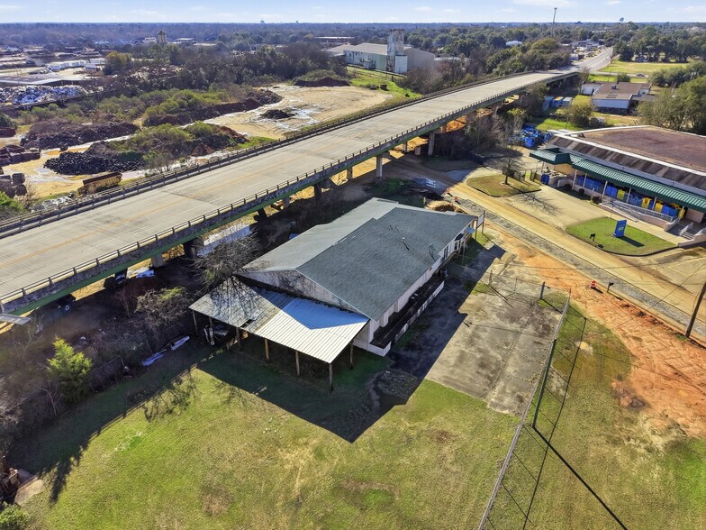 More Photos Of 401 Hodges Ave, Albany Industrial For Sale