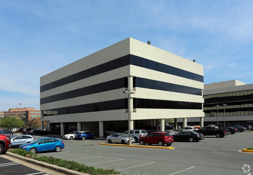 More Photos Of 101 Lakeforest Blvd, Gaithersburg Office For Lease