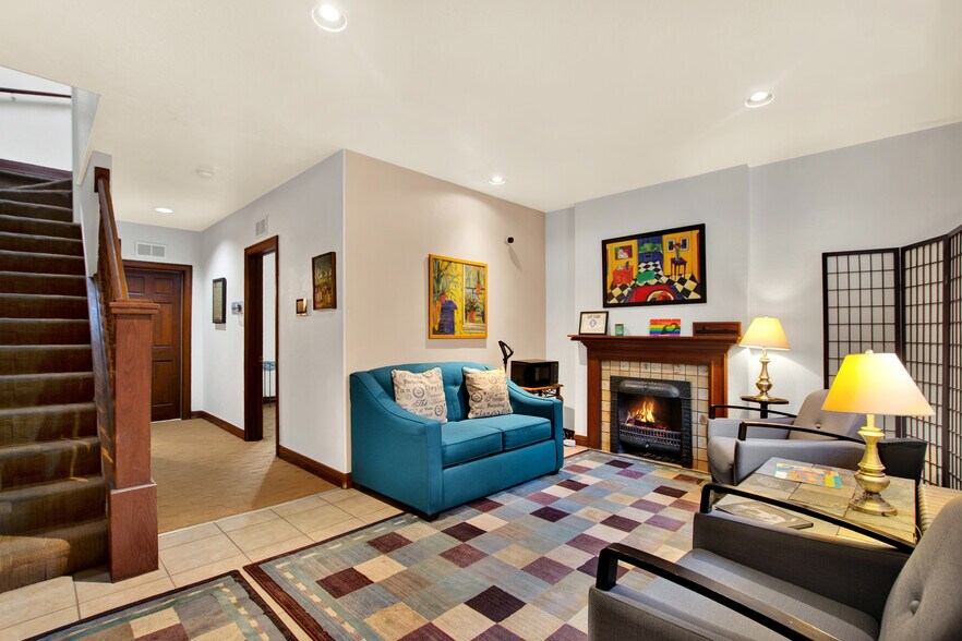 More Photos Of 673 N Grant St, Denver Office For Sale