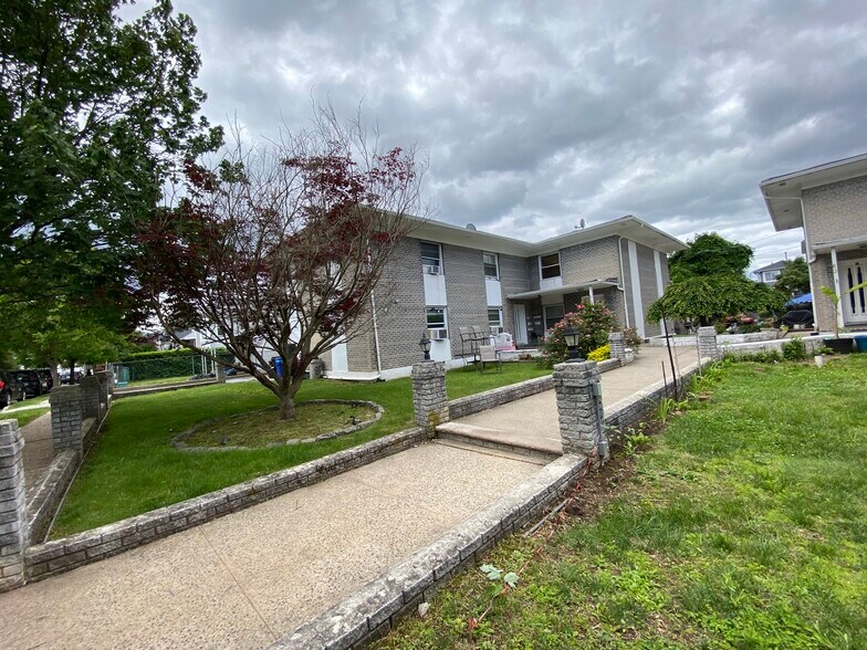 More Photos Of 63 Titus Ave, Staten Island Apartments For Sale