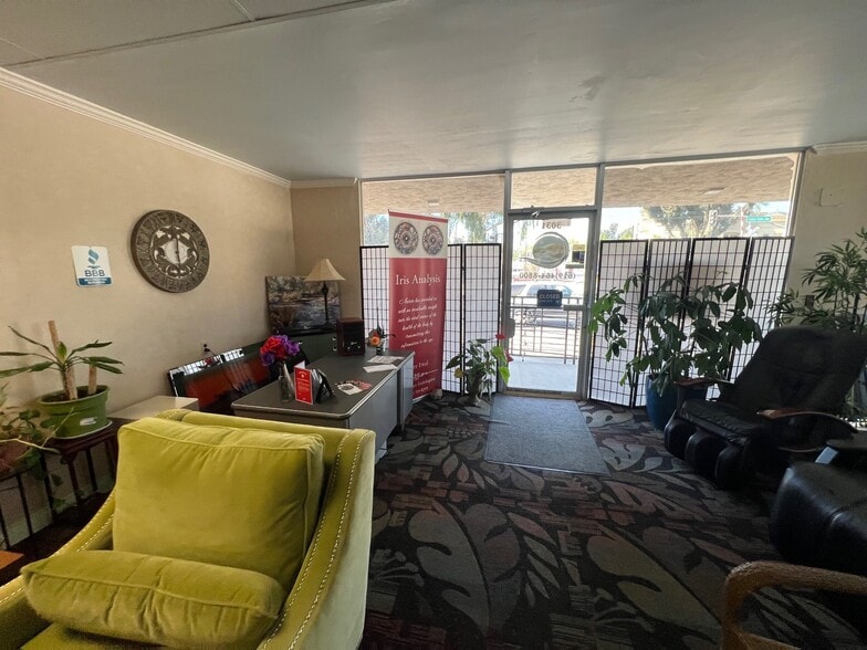 More Photos Of 3025-3031 Lemon Grove Ave, Lemon Grove Office For Sale