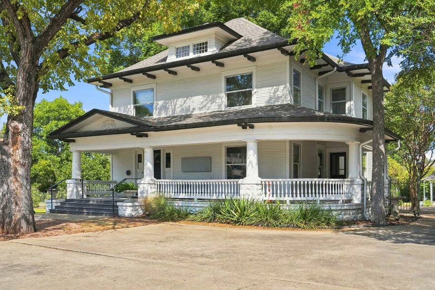 More Photos Of 1417 8th Ave, Fort Worth Hospitality For Sale