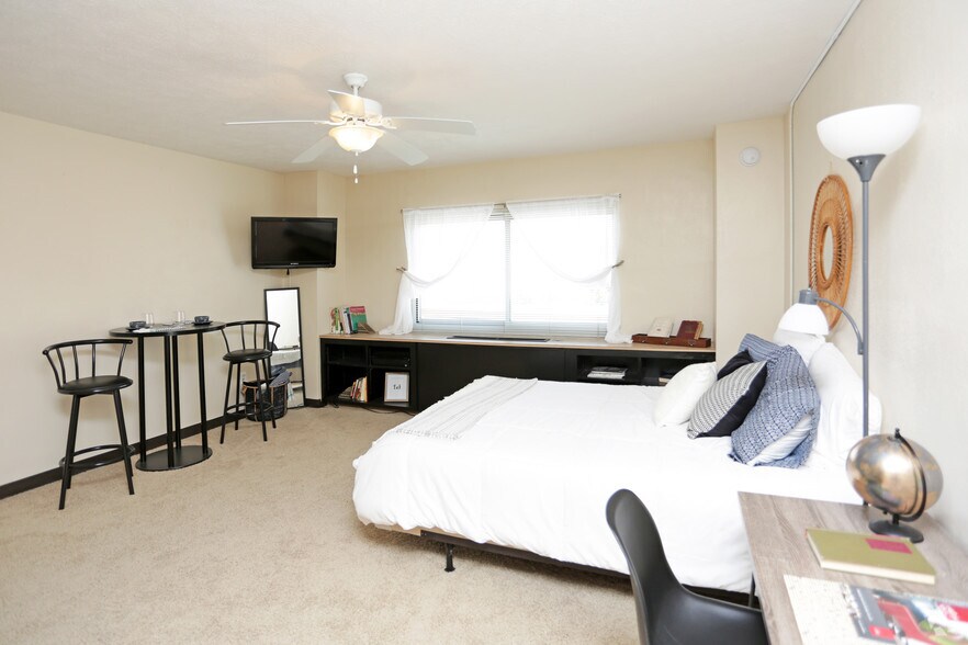 More Photos Of 320 N 22nd St, Omaha Apartments For Sale