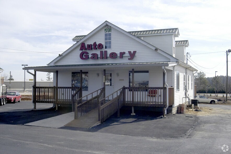 Primary Photo Of 591 Buford Dr, Lawrenceville Auto Dealership For Sale