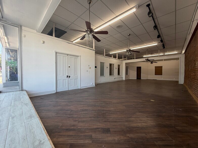 More Photos Of 1705 Washington St, Blair Storefront Retail Office For Sale