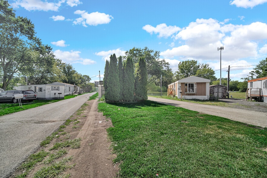 More Photos Of 1945 S Schuyler Ave, Kankakee Manufactured Housing Mobile Home Park For Sale
