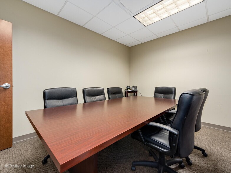 More Photos Of 400 S County Farm Rd, Wheaton Office For Sale