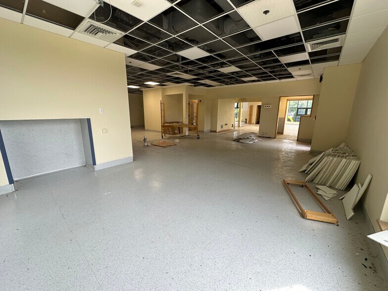 More Photos Of 51 Technology Way, West Greenwich Research And Development For Lease