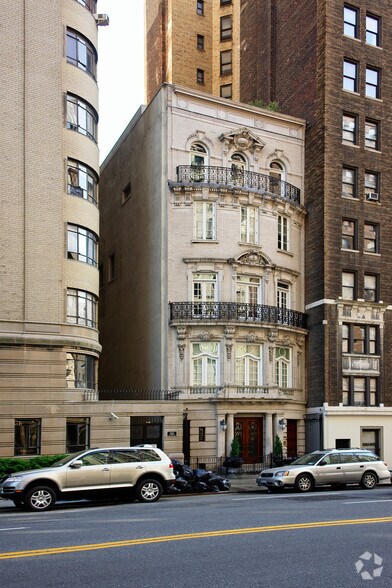 Primary Photo Of 349 W 86th St, New York Office Residential For Sale