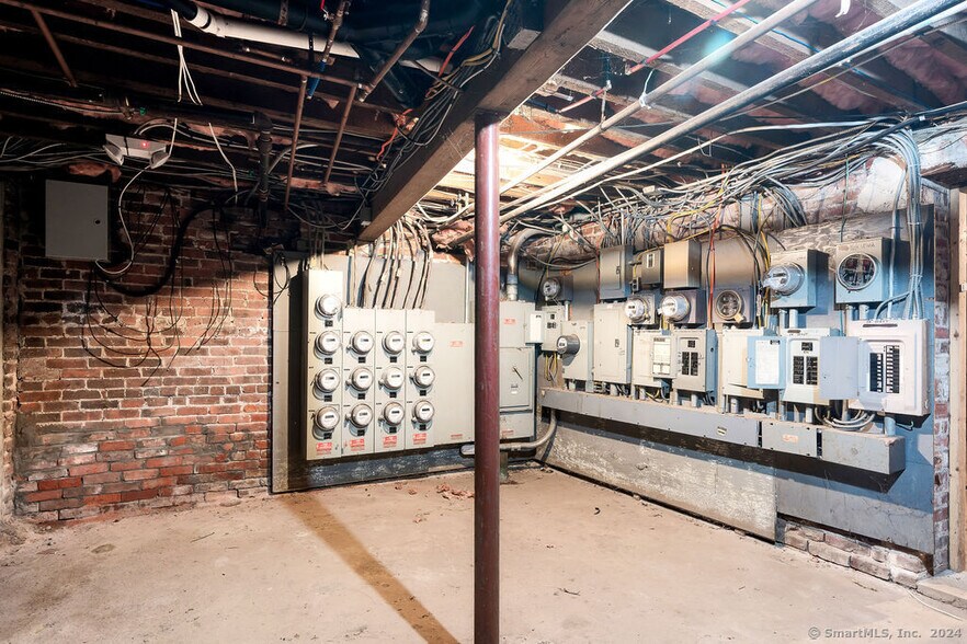 More Photos Of 1-21 Whiting St, Plainville Storefront For Sale