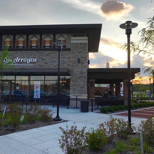 More Photos Of 11503 Spring Mill Rd, Carmel General Retail For Lease